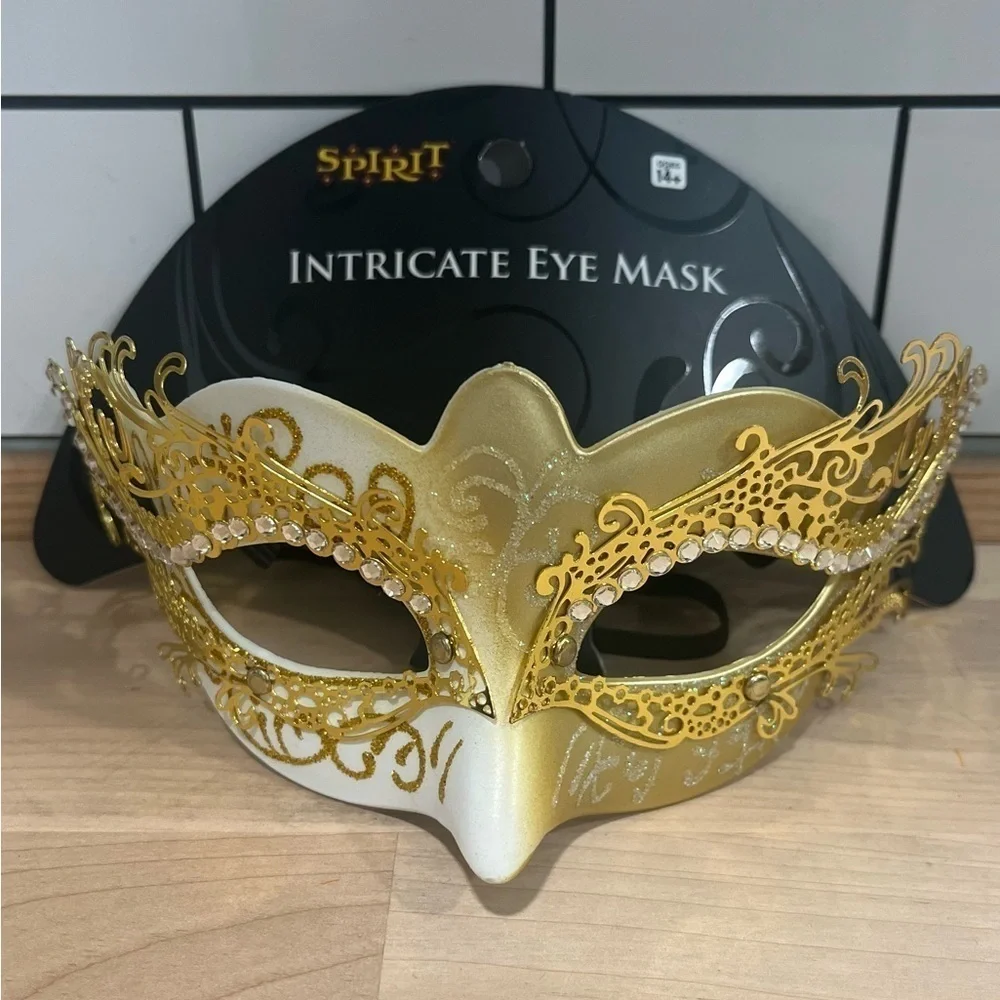 🎃 New Spirit Halloween Gold Intricate Eye Mask